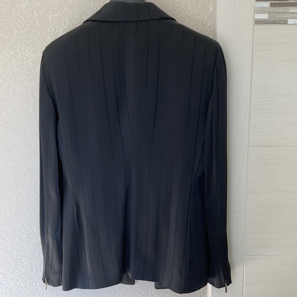 Emporio Armani women’s tuxedo jacket - Picture 8 of 8